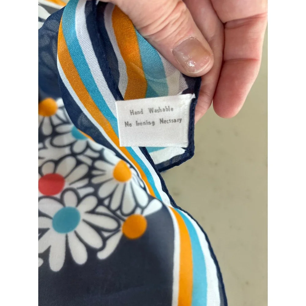 Vintage Made in Italy Navy Blue Daisy Floral Square Scarf Retro Mod 26.5in